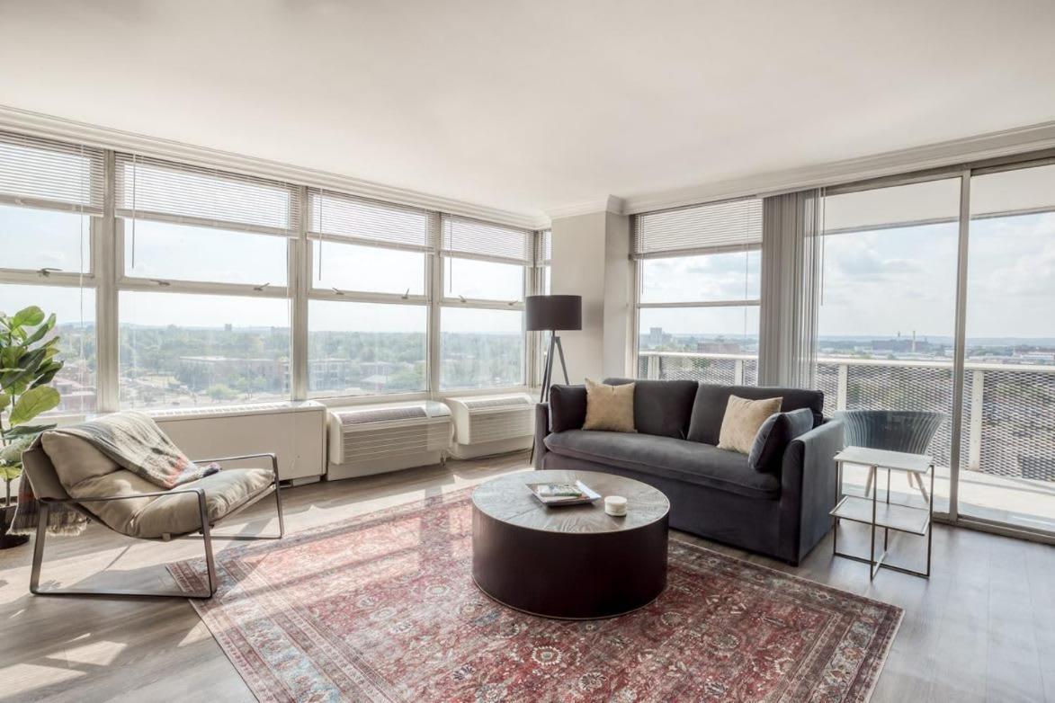 Cozysuites 800 Tower 1Br With Gym! 10 路易斯威尔 外观 照片