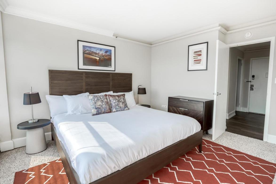 Cozysuites 800 Tower 1Br With Gym! 10 路易斯威尔 外观 照片